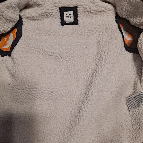 Gap Vest - Picture 3 of 4